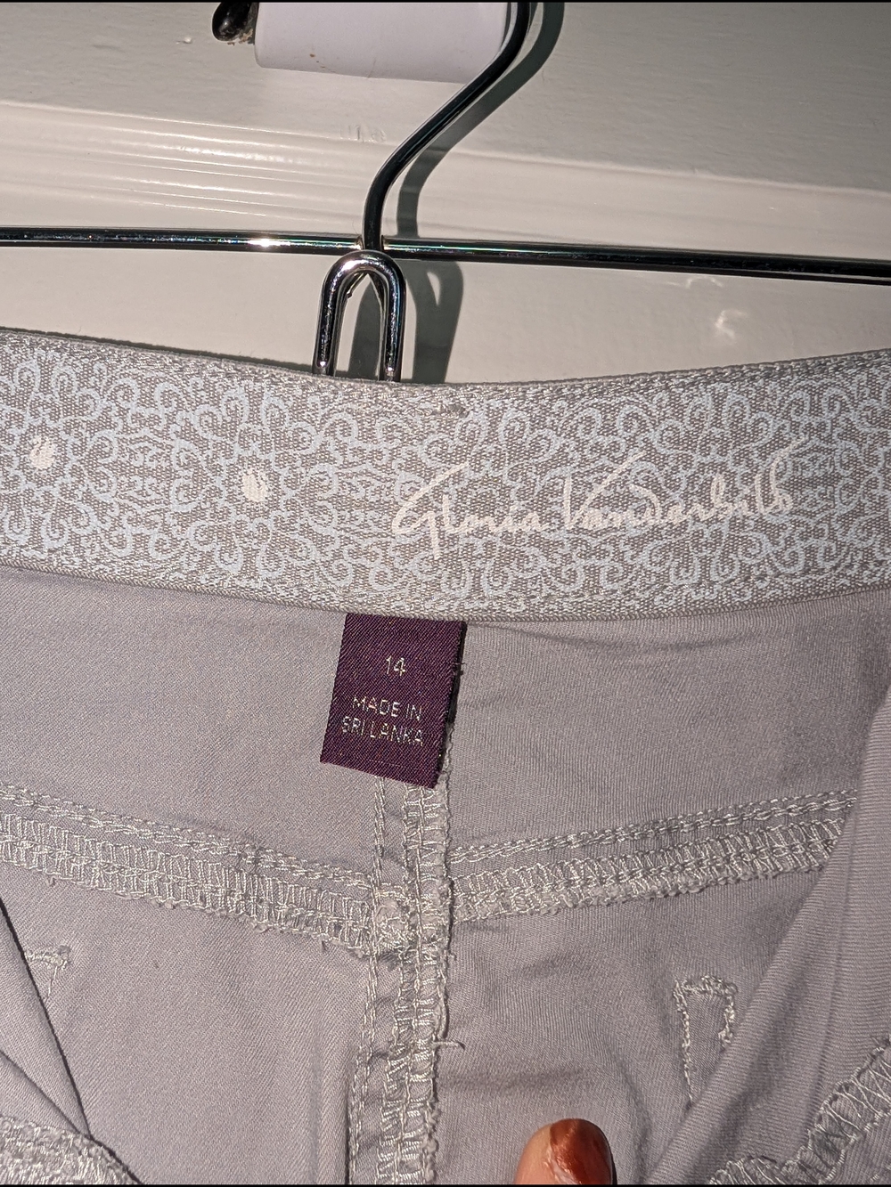 Gloria Vanderbilt Light Gray Women's Casual Bermuda Shorts - Picture 3 of 5